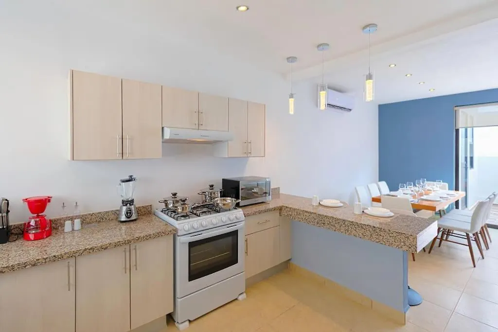 Fantastica Casa Con Alberca,Tvs, Netflix, Y A/A Villa Cancun Holiday home